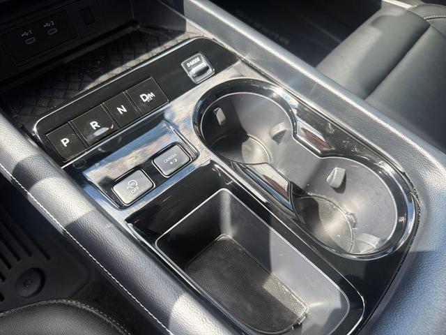 Photo of 2025 White Nissan Murano