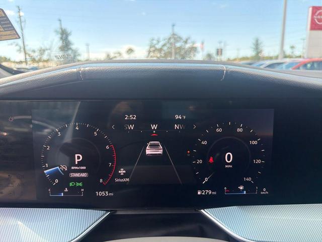Photo of 2025 White Nissan Murano
