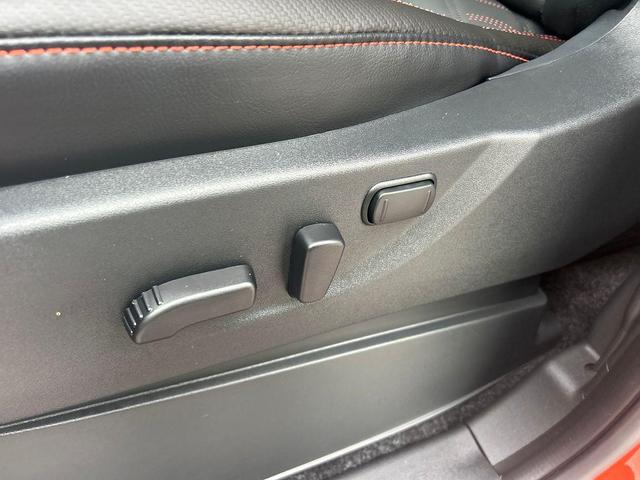 Photo of 2025 Orange Nissan Frontier