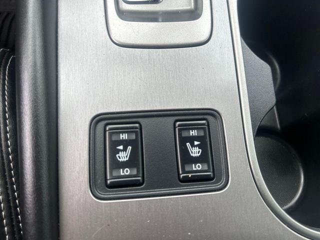 Photo of 2023 White Nissan Murano