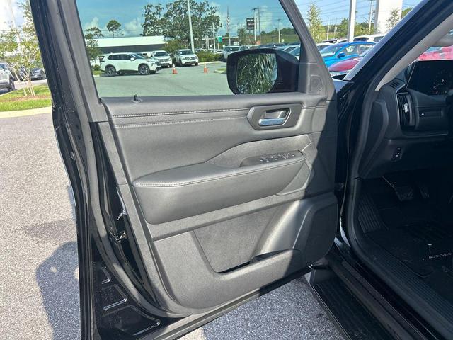 Photo of 2025 Black Nissan Armada