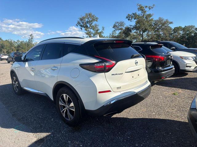 Photo of 2020 White Nissan Murano