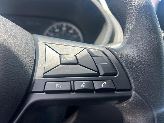 Photo of 2025 White Nissan Sentra