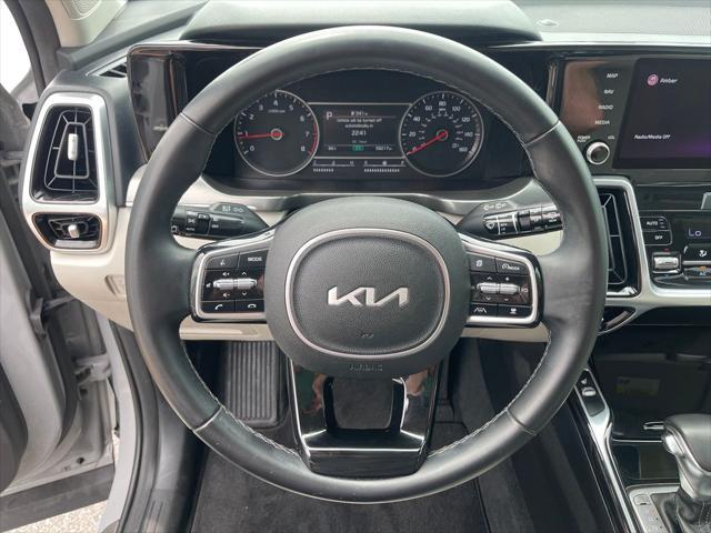 Photo of 2022 Gray Kia Sorento