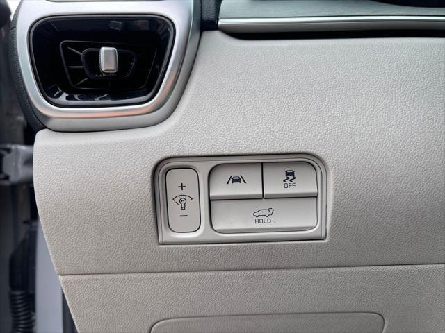 Photo of 2022 Gray Kia Sorento