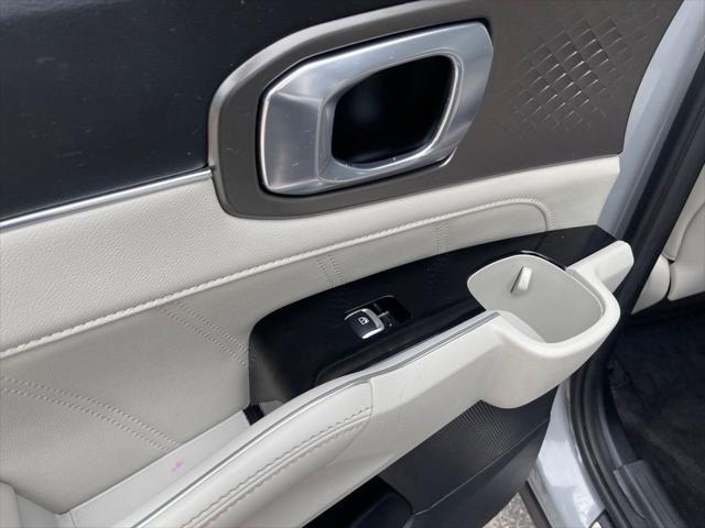 Photo of 2022 Gray Kia Sorento