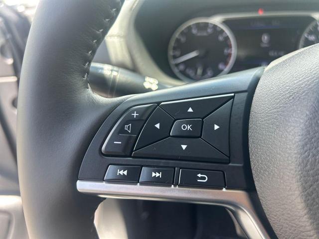 Photo of 2025 Gray Nissan Sentra