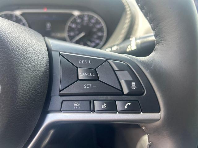 Photo of 2025 Gray Nissan Sentra