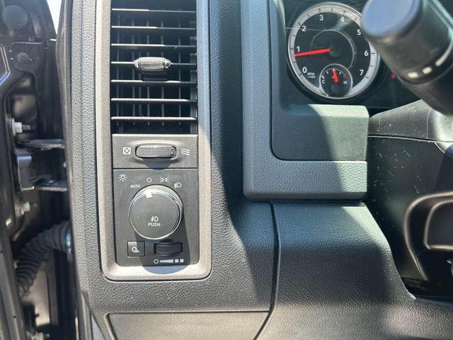 Photo of 2016 Gray RAM 1500