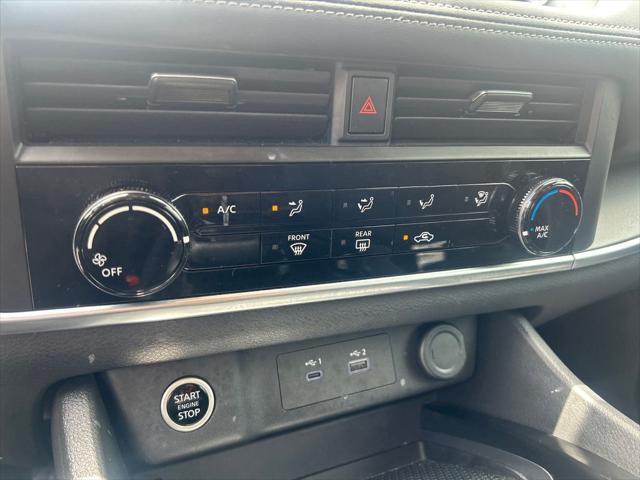Photo of 2023 Black Nissan Rogue