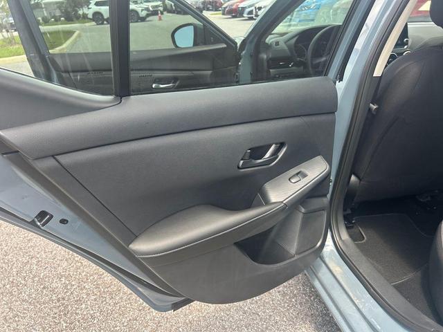 Photo of 2025 Gray Nissan Sentra