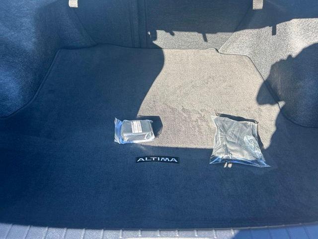 Photo of 2025 Black Nissan Altima