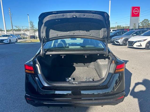 Photo of 2025 Black Nissan Altima