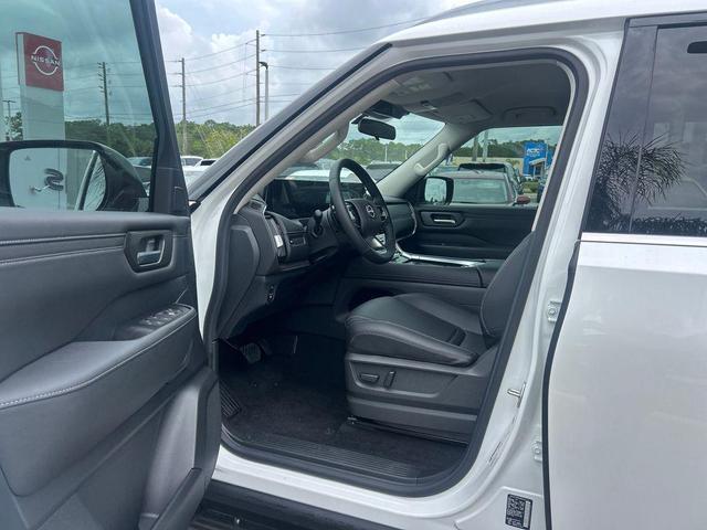 Photo of 2025 White Nissan Armada