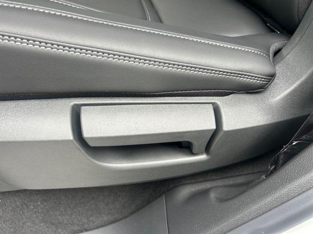 Photo of 2025 White Nissan Armada