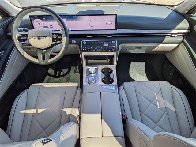 Photo of 2025 Vik Black Genesis GV80