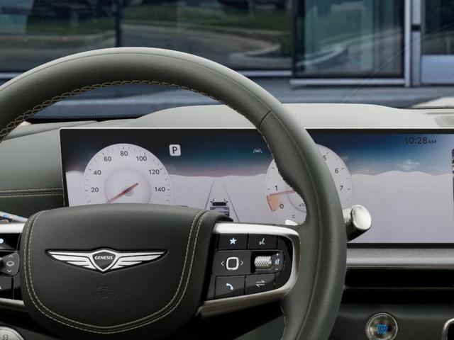Photo of 2025 Vik Black Genesis GV80