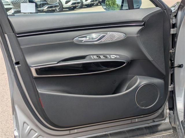 Photo of 2025 Savile Silver Genesis GV70