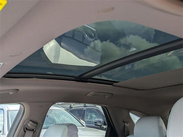 Photo of 2026 Vik Black Genesis GV70