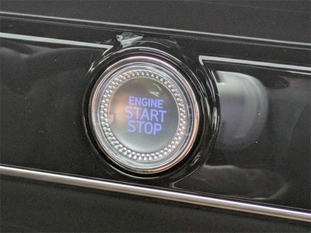 Photo of 2026 Vik Black Genesis GV70