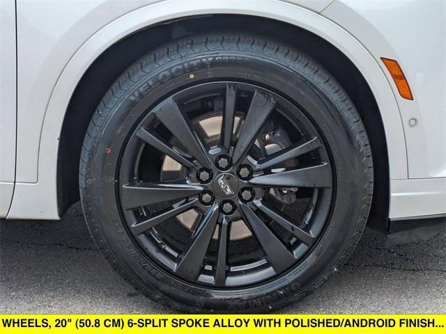 Photo of 2020 Crystal White Tricoat Cadillac XT6