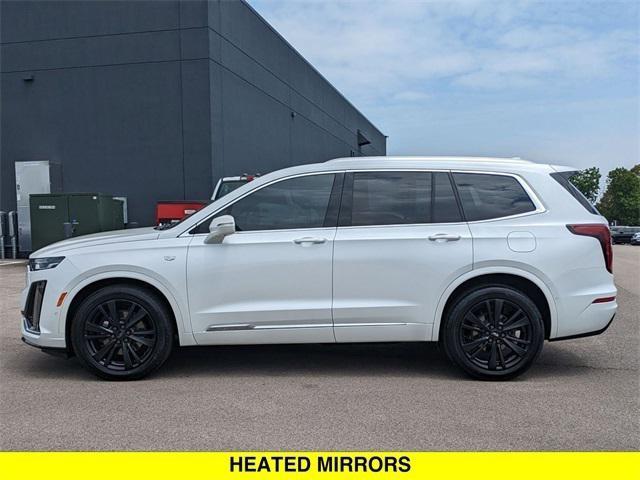 Photo of 2020 Crystal White Tricoat Cadillac XT6
