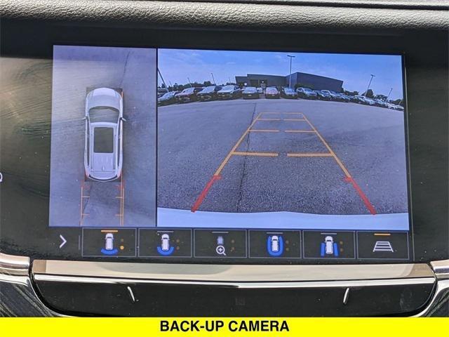 Photo of 2020 Crystal White Tricoat Cadillac XT6