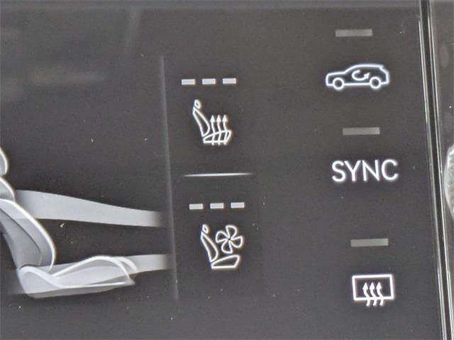 Photo of 2026 Uyuni White Genesis GV70