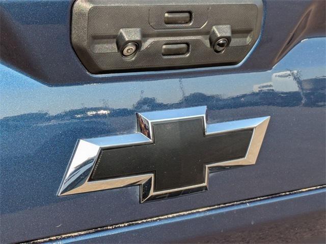 Photo of 2023 Northsky Blue Metallic Chevrolet Silverado 2500