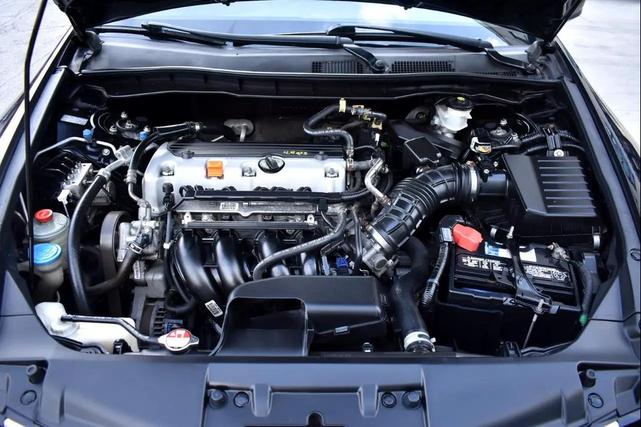 Photo of 2009 Crystal Black Pearl Honda Accord