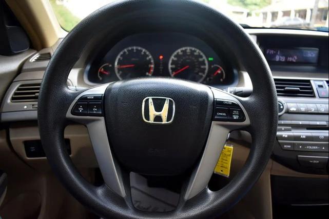 Photo of 2009 Crystal Black Pearl Honda Accord
