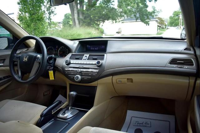 Photo of 2009 Crystal Black Pearl Honda Accord