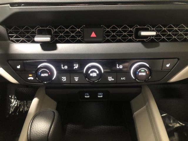 Photo of 2025 Platinum White Pearl Honda Accord