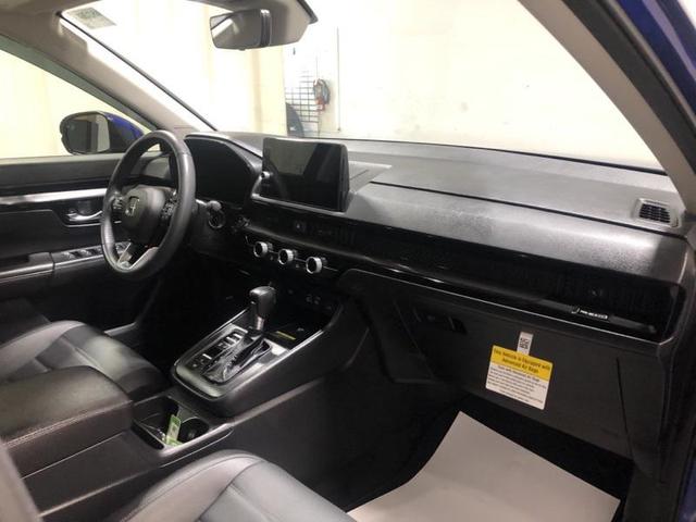 Photo of 2025 sparkle silver metallic Honda CR-V