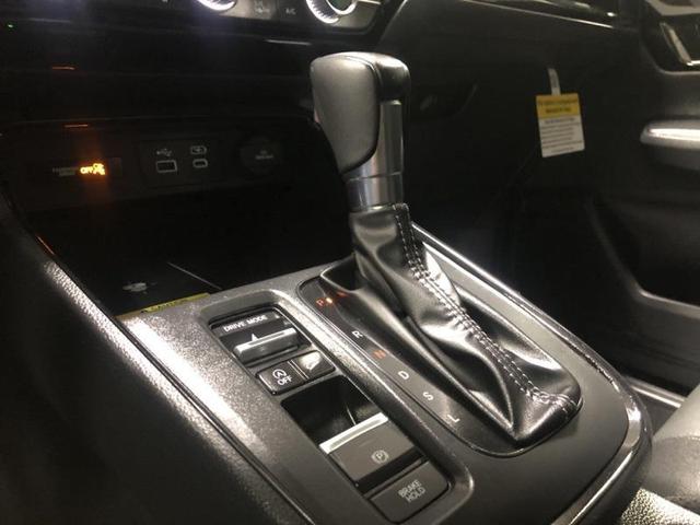 Photo of 2025 sparkle silver metallic Honda CR-V