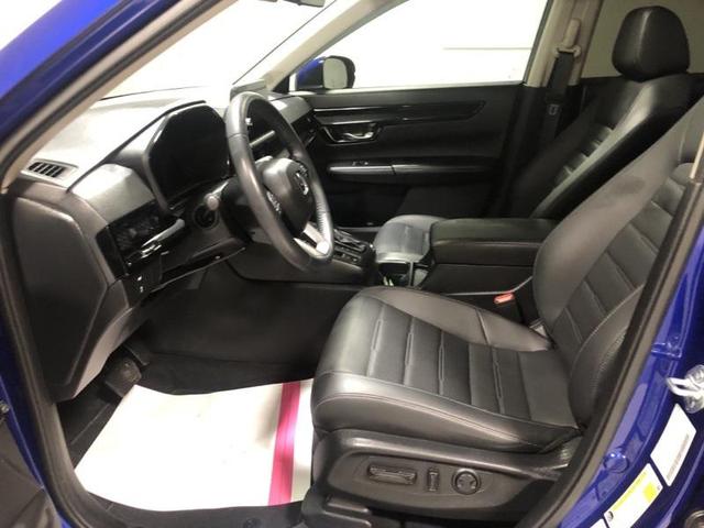 Photo of 2025 sparkle silver metallic Honda CR-V
