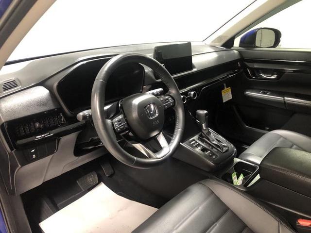 Photo of 2025 sparkle silver metallic Honda CR-V