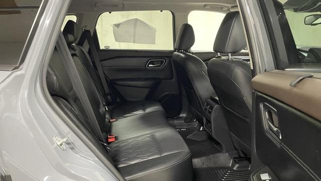 Photo of 2021 Boulder Gray Pearl Nissan Rogue