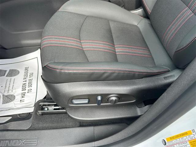 Photo of 2023 Summit White Chevrolet Equinox