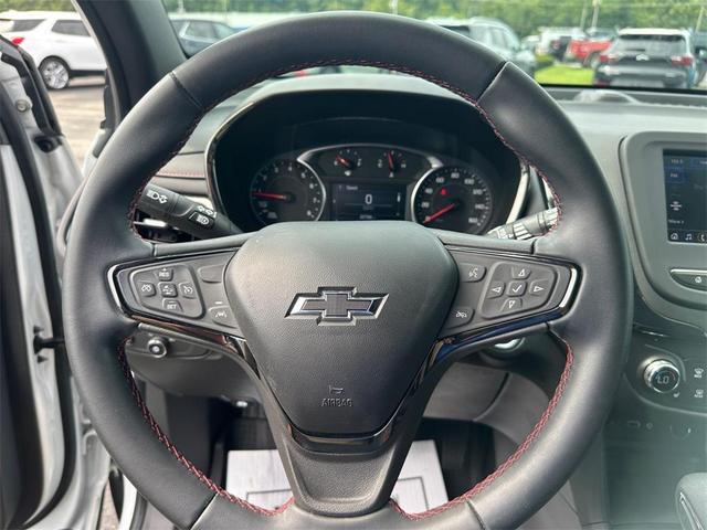 Photo of 2023 Summit White Chevrolet Equinox