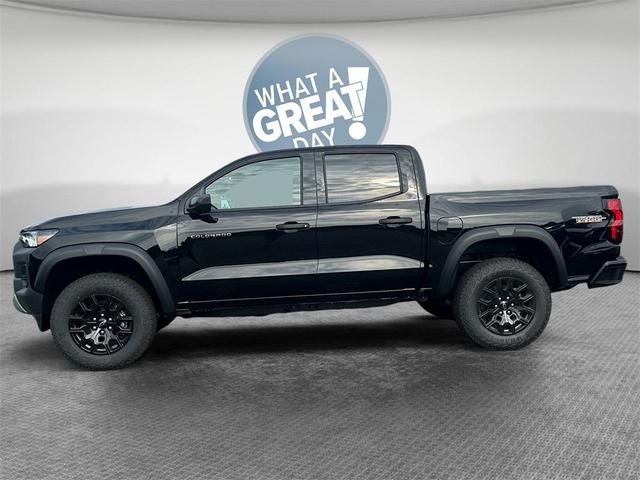 Photo of 2025 Black Chevrolet Colorado
