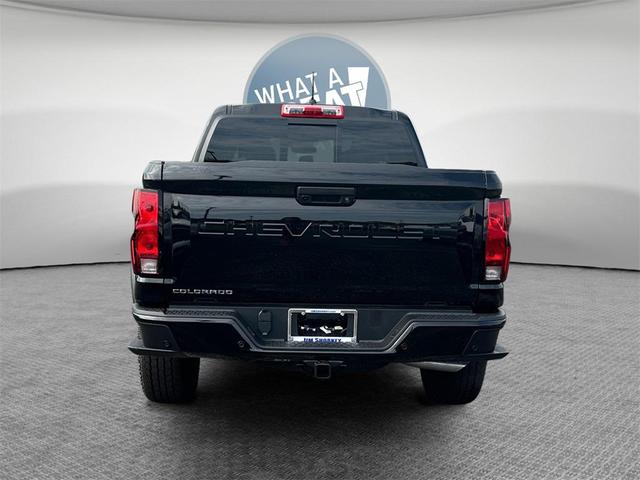 Photo of 2025 Black Chevrolet Colorado