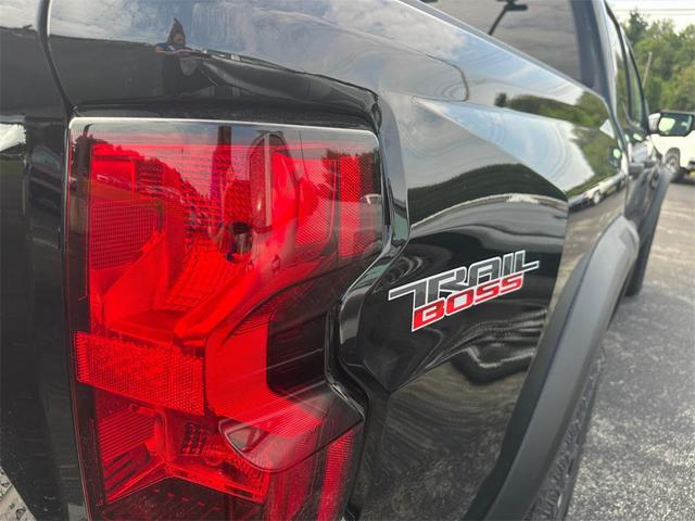 Photo of 2025 Black Chevrolet Colorado