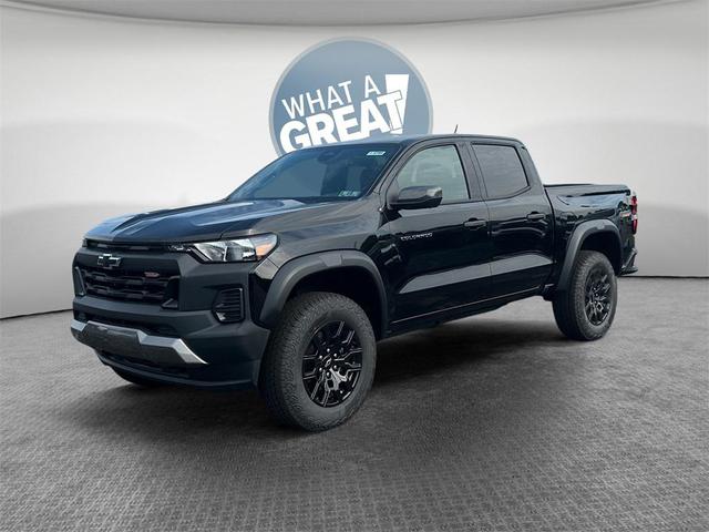 Photo of 2025 Black Chevrolet Colorado