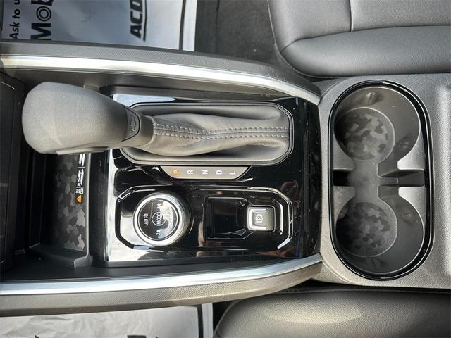 Photo of 2025 Black Chevrolet Colorado