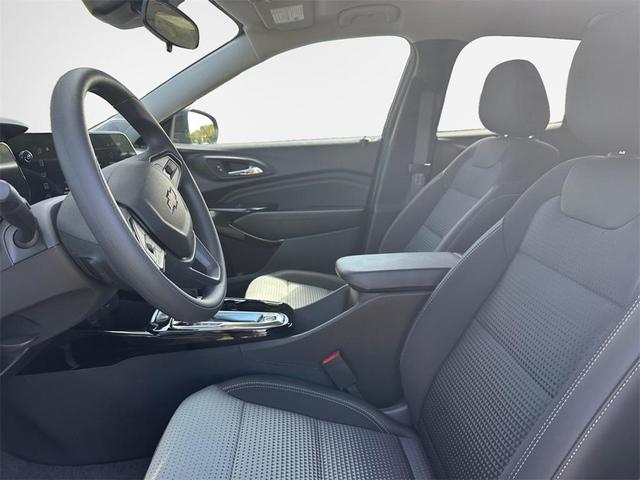 Photo of 2025 Mosaic Black Metallic Chevrolet Trax