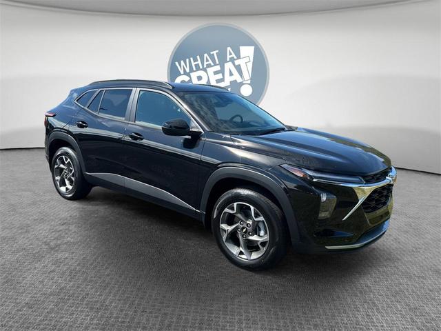 Photo of 2025 Mosaic Black Metallic Chevrolet Trax