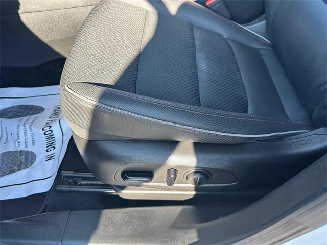 Photo of 2021 Summit White Chevrolet Trailblazer