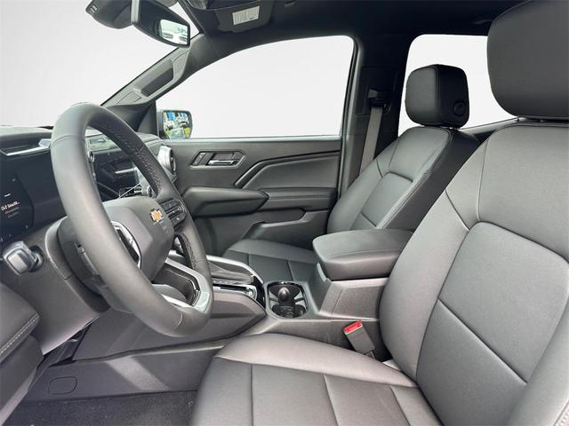 Photo of 2025 Radiant Red Tintcoat Chevrolet Colorado