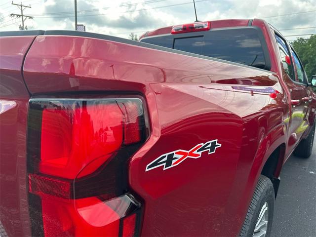 Photo of 2025 Radiant Red Tintcoat Chevrolet Colorado